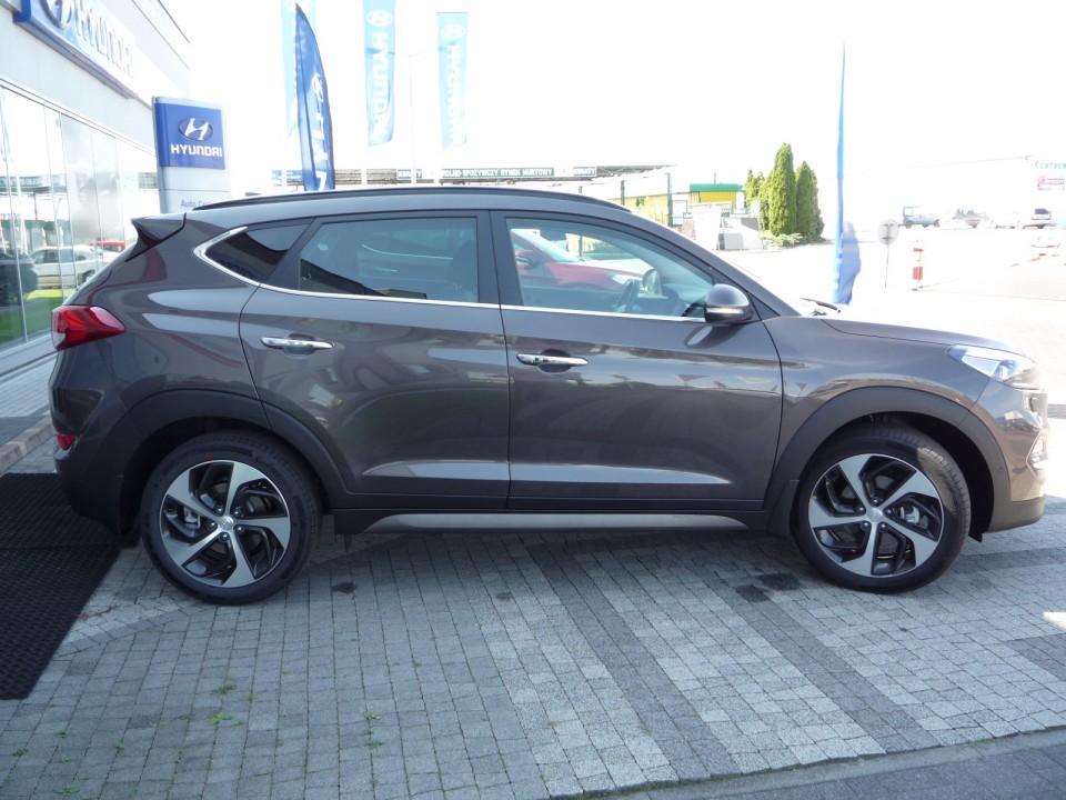 Hyundai Tucson (Moon Rock)